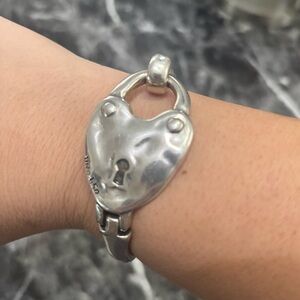 Uno de 50 Heart Lock Bracelet